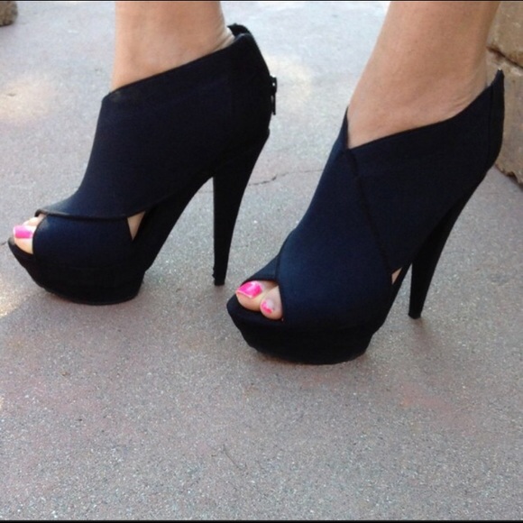 wide peep toe booties